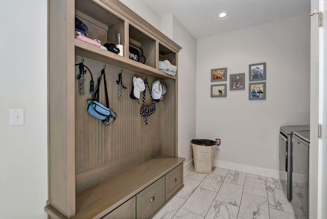 267 S Pebble Beach Avenue, Springfield, MO 65802