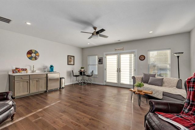 267 S Pebble Beach Avenue, Springfield, MO 65802