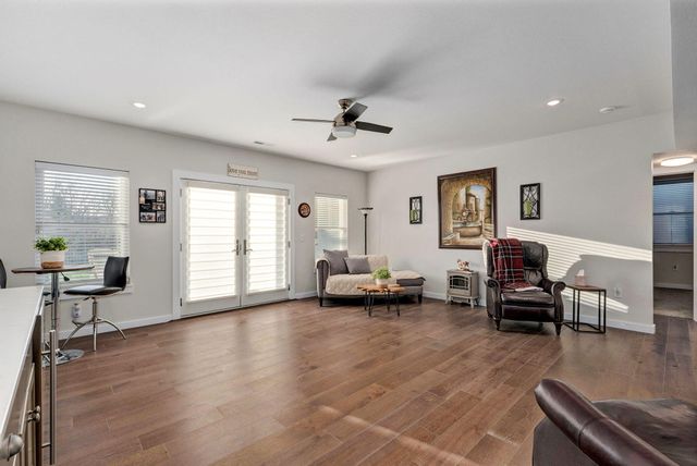 267 S Pebble Beach Avenue, Springfield, MO 65802