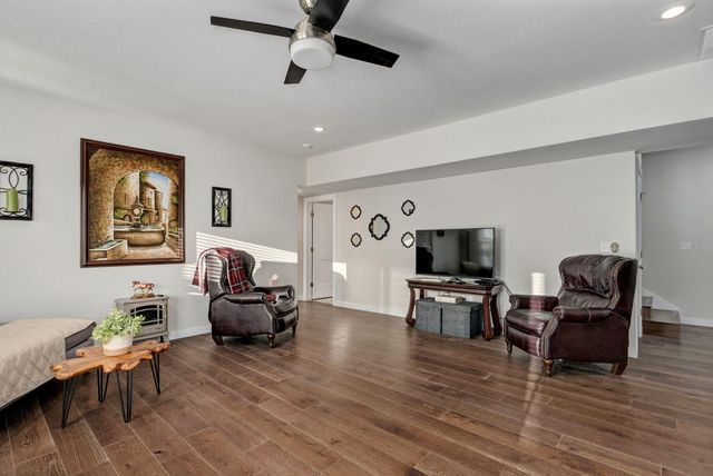 267 S Pebble Beach Avenue, Springfield, MO 65802