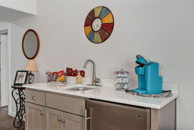 267 S Pebble Beach Avenue, Springfield, MO 65802