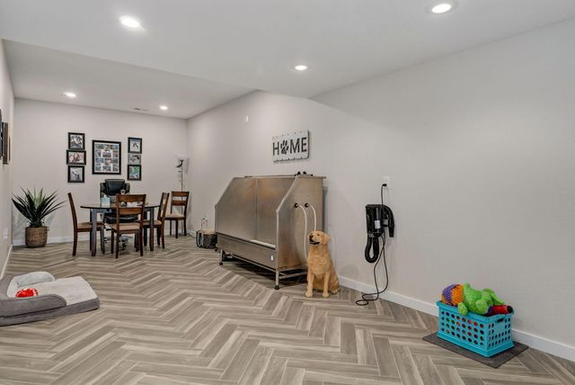 267 S Pebble Beach Avenue, Springfield, MO 65802