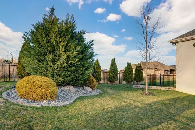 267 S Pebble Beach Avenue, Springfield, MO 65802