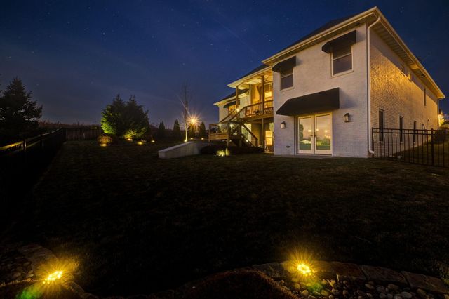 267 S Pebble Beach Avenue, Springfield, MO 65802