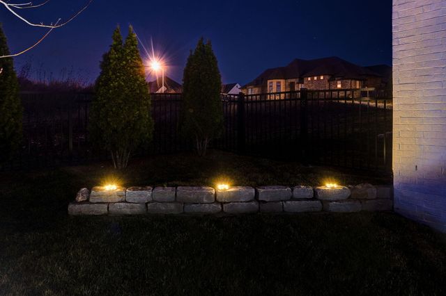 267 S Pebble Beach Avenue, Springfield, MO 65802