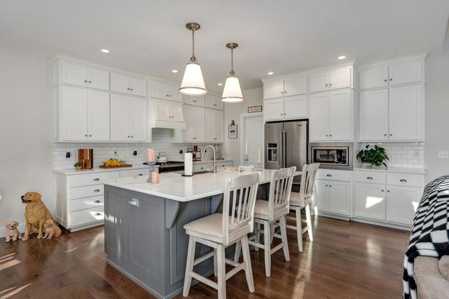 267 S Pebble Beach Avenue, Springfield, MO 65802