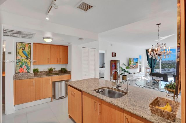 10275 Collins Avenue 829, Bal Harbour, FL 33154