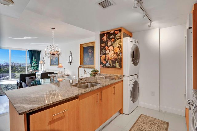 10275 Collins Avenue 829, Bal Harbour, FL 33154