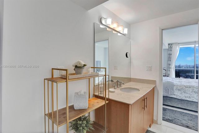 10275 Collins Avenue 829, Bal Harbour, FL 33154