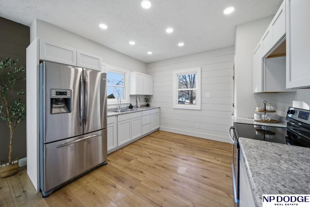 1805 N Park Avenue, Fremont, NE 68025