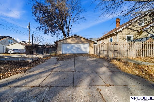 1805 N Park Avenue, Fremont, NE 68025