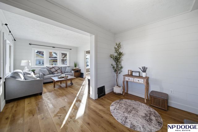 1805 N Park Avenue, Fremont, NE 68025