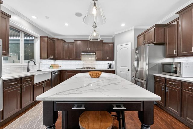 8321 Coldwater Drive, Powell, OH 43065