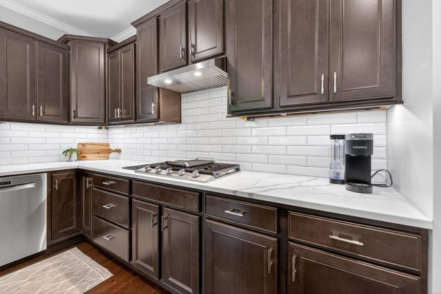8321 Coldwater Drive, Powell, OH 43065