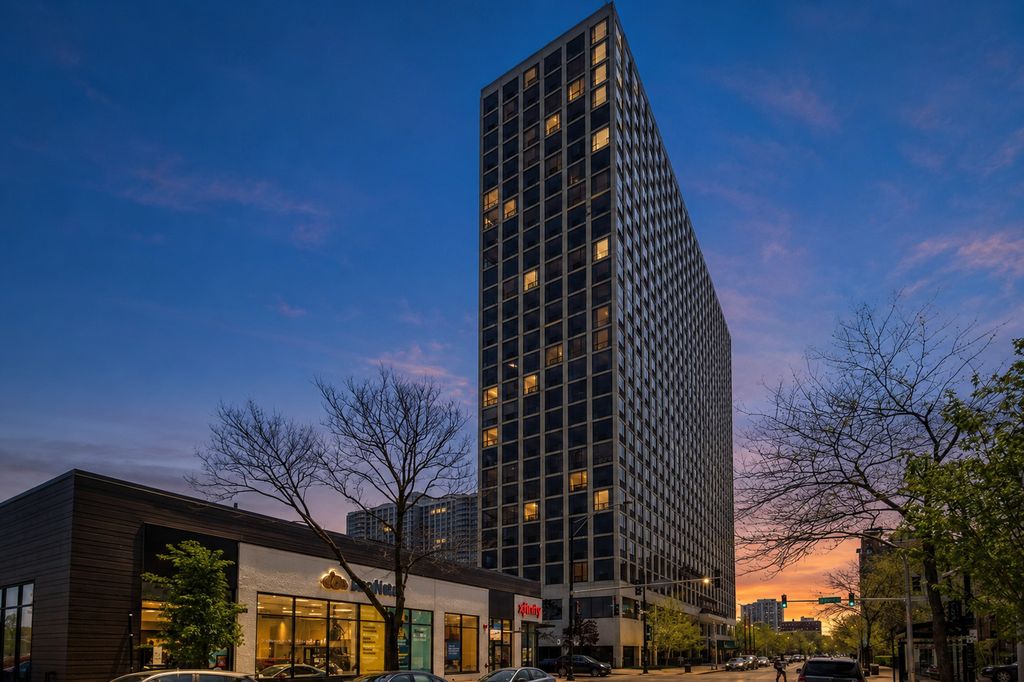 4343 N Clarendon Avenue 1518, Chicago, IL 60613