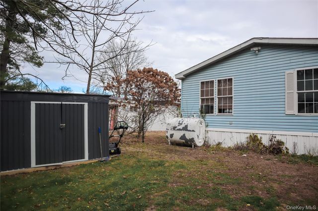 172 Democracy Lane, Washingtonville, NY 10992