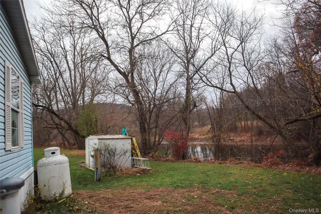 172 Democracy Lane, Washingtonville, NY 10992