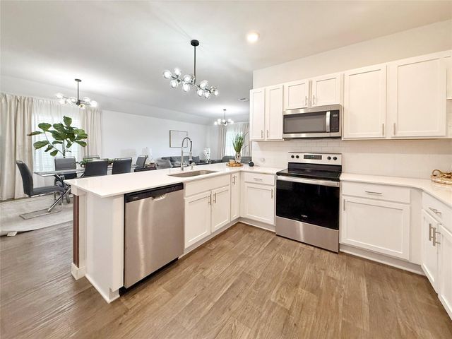 202 Canadian River TRL, Hutto, TX 78634