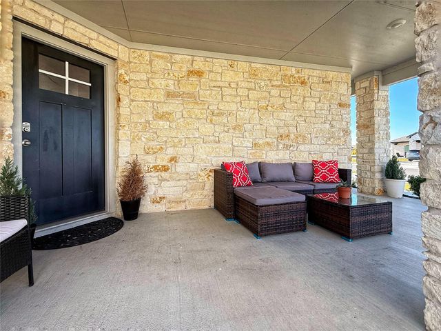 202 Canadian River TRL, Hutto, TX 78634