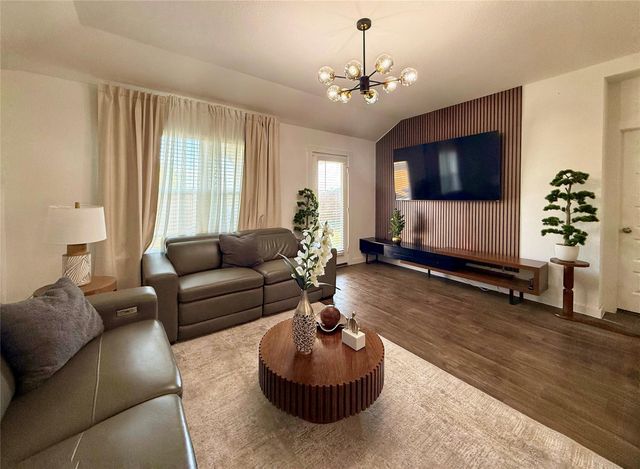 202 Canadian River TRL, Hutto, TX 78634