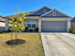 202 Canadian River TRL, Hutto, TX 78634