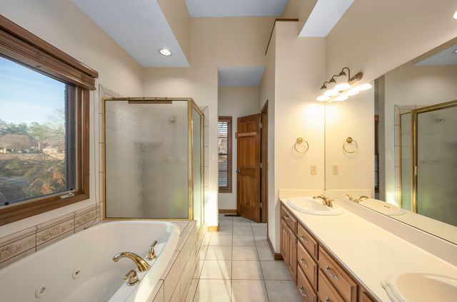 40 Pine Cv, Parsons, TN 38363