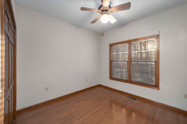 40 Pine Cv, Parsons, TN 38363