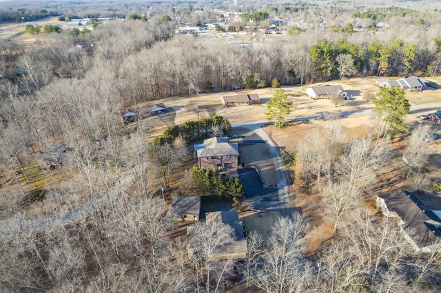 40 Pine Cv, Parsons, TN 38363