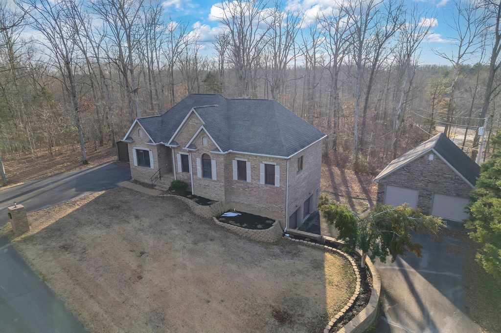 40 Pine Cv, Parsons, TN 38363