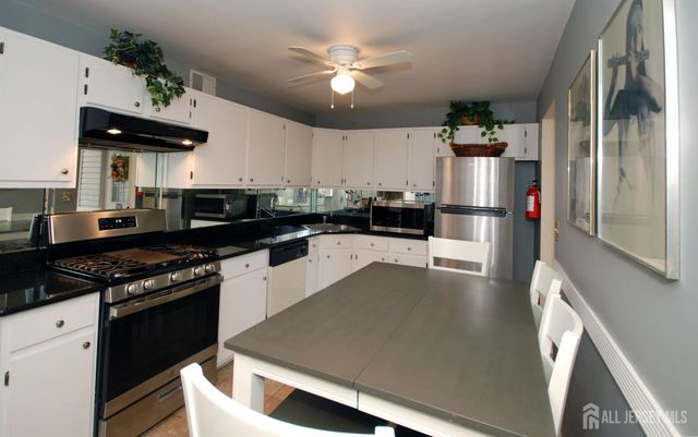 1101 Stony Brook Way, North Brunswick, NJ 08902
