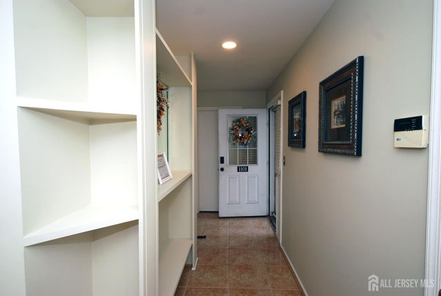 1101 Stony Brook Way, North Brunswick, NJ 08902