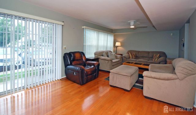 1101 Stony Brook Way, North Brunswick, NJ 08902