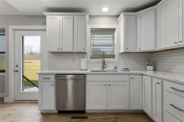 22612 N Prestige Drive, Holt, MO 64048