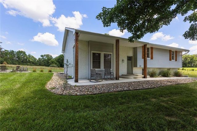 22612 N Prestige Drive, Holt, MO 64048