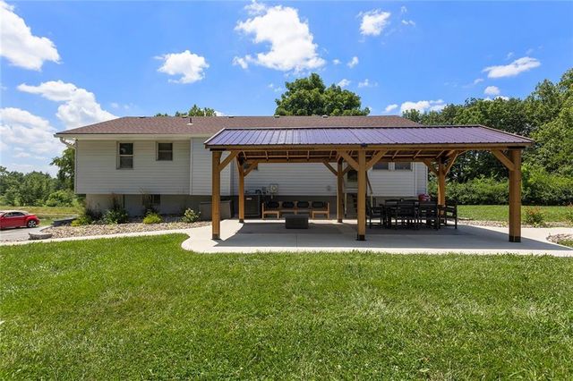 22612 N Prestige Drive, Holt, MO 64048
