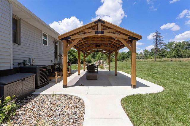 22612 N Prestige Drive, Holt, MO 64048