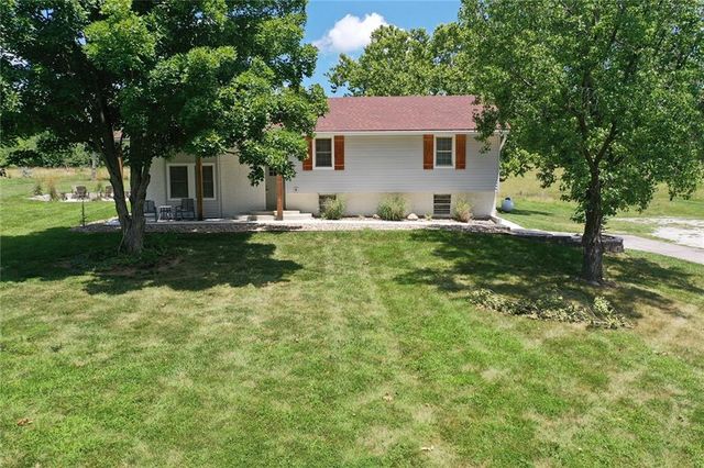 22612 N Prestige Drive, Holt, MO 64048