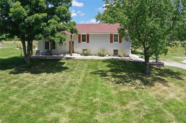 22612 N Prestige Drive, Holt, MO 64048