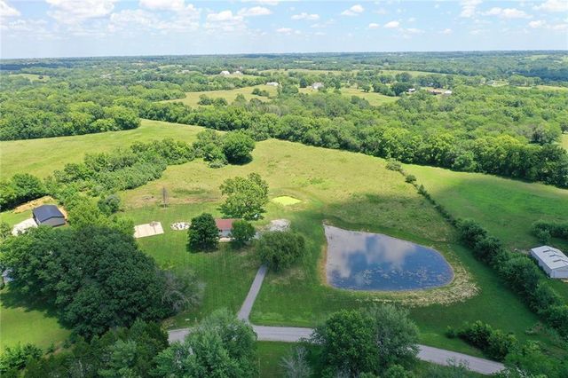 22612 N Prestige Drive, Holt, MO 64048