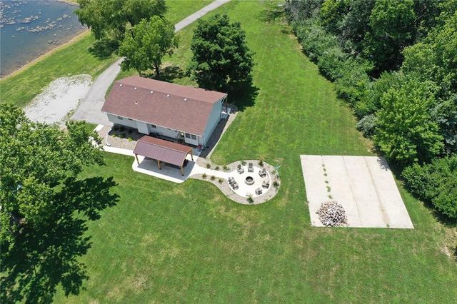 22612 N Prestige Drive, Holt, MO 64048