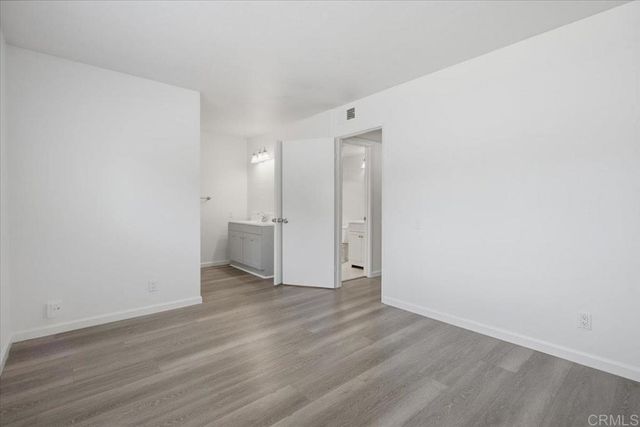 9457 Carlton Oaks Drive B, Santee, CA 92071