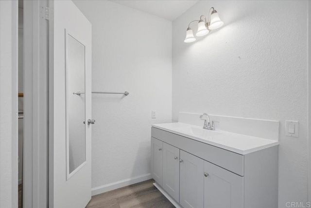 9457 Carlton Oaks Drive B, Santee, CA 92071
