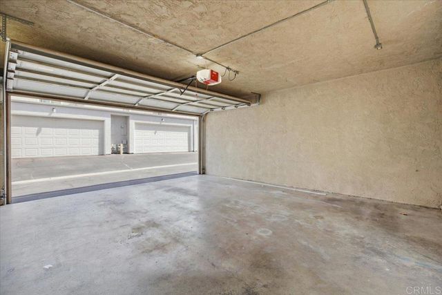 9457 Carlton Oaks Drive B, Santee, CA 92071