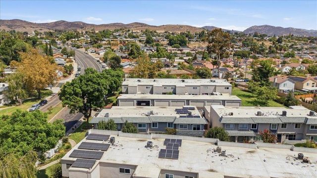 9457 Carlton Oaks Drive B, Santee, CA 92071