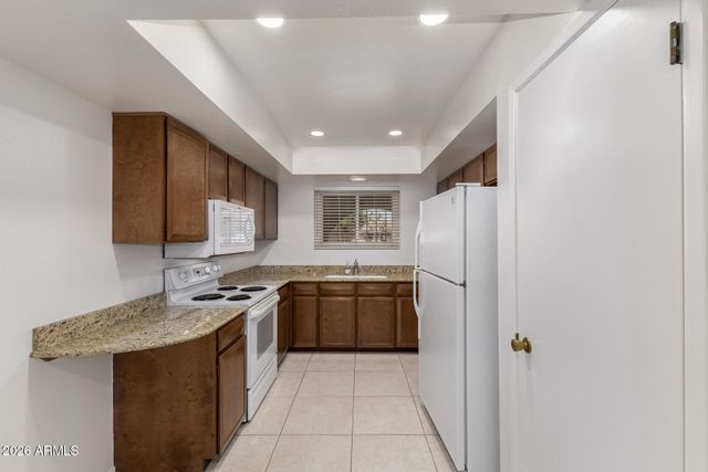 3835 E ALTADENA Avenue, Phoenix, AZ 85028