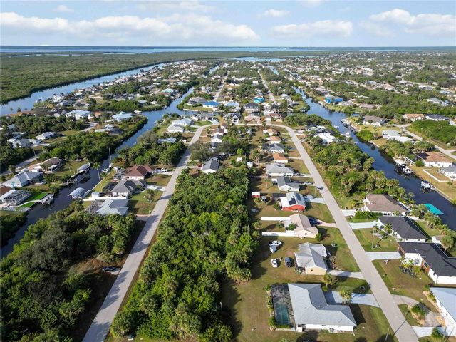 18707 ASHCROFT CIRCLE, Port Charlotte, FL 33948