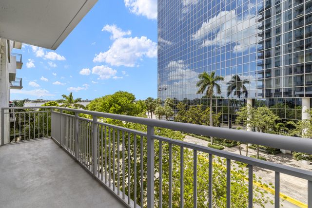 300 S Australian Avenue, West Palm Beach, FL 33401