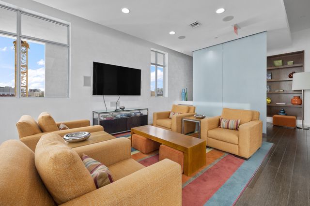 300 S Australian Avenue, West Palm Beach, FL 33401