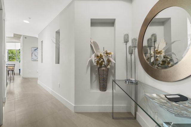 300 S Australian Avenue, West Palm Beach, FL 33401