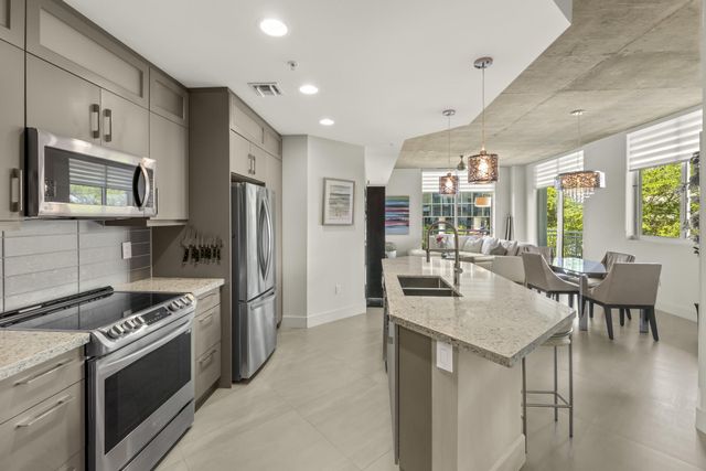 300 S Australian Avenue, West Palm Beach, FL 33401